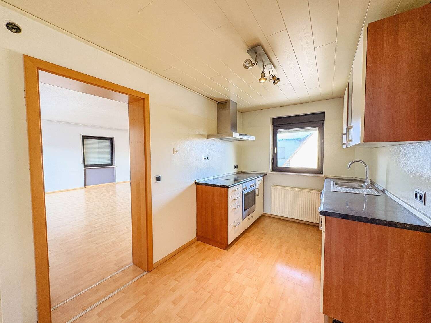 Immobilie in Annweiler am Trifels - Großzügiges 1-2 Familienhaus mit 1.599 m²Grundstück in Annweiler-Queichhambach - Bild 7