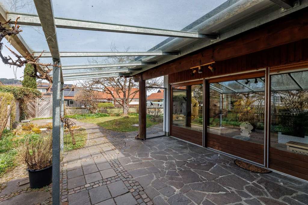 Immobilie in Peißenberg - Peißenberg: Altbau mit Bungalow-Anbau in sehr ruhiger Lage - Bild 1