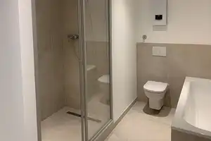In Düsseldorf: Hochwertige Wohnung mit drei Zimmern und Balkon – Kronprinzenstraße 82-84, 40217 Düsseldorf – Vorschaubild 8
