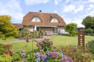 Wohnen im Grünen: Stilvolles Einfamilienhaus mit moderner Ausstattung – Die vollständige Adresse der Immobilie erhältst du vom Anbieter., 21745 Hemmoor – Vorschaubild 3