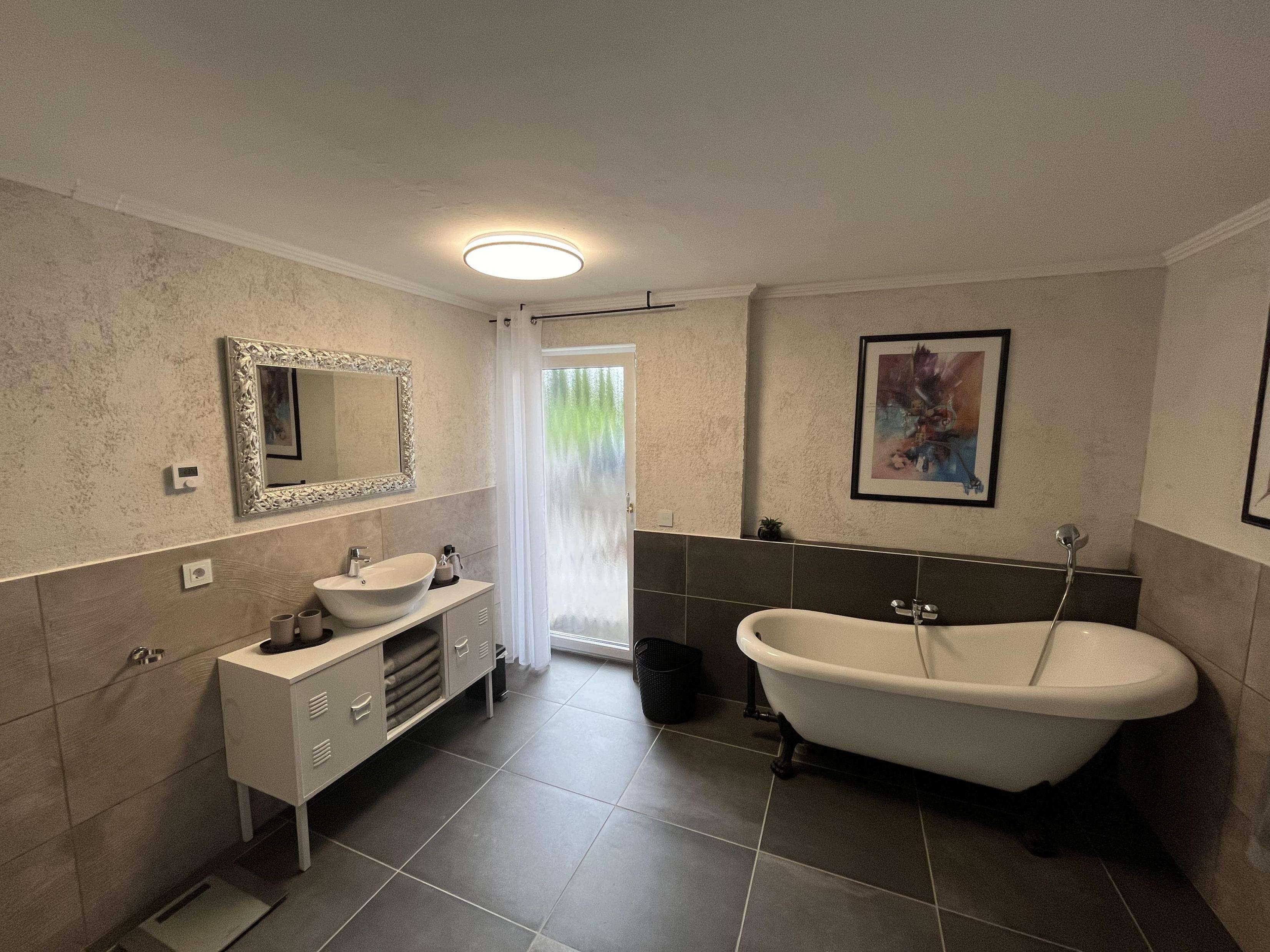 Immobilie in Niederdürenbach - Exklusiver Wohntraum im Brohltal! - Bild 0