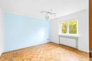 Selbstbezug trifft Stadtoase – modernisiertes ZFH mit Balkon, PV-Anlage und Gartenidylle in Top-Lage – Die vollständige Adresse der Immobilie erhältst du vom Anbieter., 93051 Kumpfmühl-Ziegetsdorf-Neuprüll, Regensburg – Vorschaubild 45
