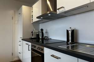 Bezugsfrei nach Modernisierung: 2-Zimmer-Wohnung mit Balkon in Uni-Nähe! – Luxemburger Str. 124-136, 50939 Sülz, Köln – Vorschaubild 9
