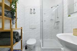Liebevoll eingerichtet 1 Zimmerwohnung mit idyllischer Terrasse – Die vollständige Adresse der Immobilie erhältst du vom Anbieter., 10437 Prenzlauer Berg, Berlin – Vorschaubild 13