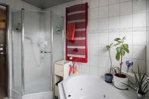 Ruhige Sackgassenlage! Gepflegtes Haus mit Grundstück in Ludwigshafen – Ludwigshafen am Rhein – Vorschaubild 6