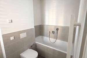Zuhause mit 3 Zimmern und Balkon in Frankfurt am Main