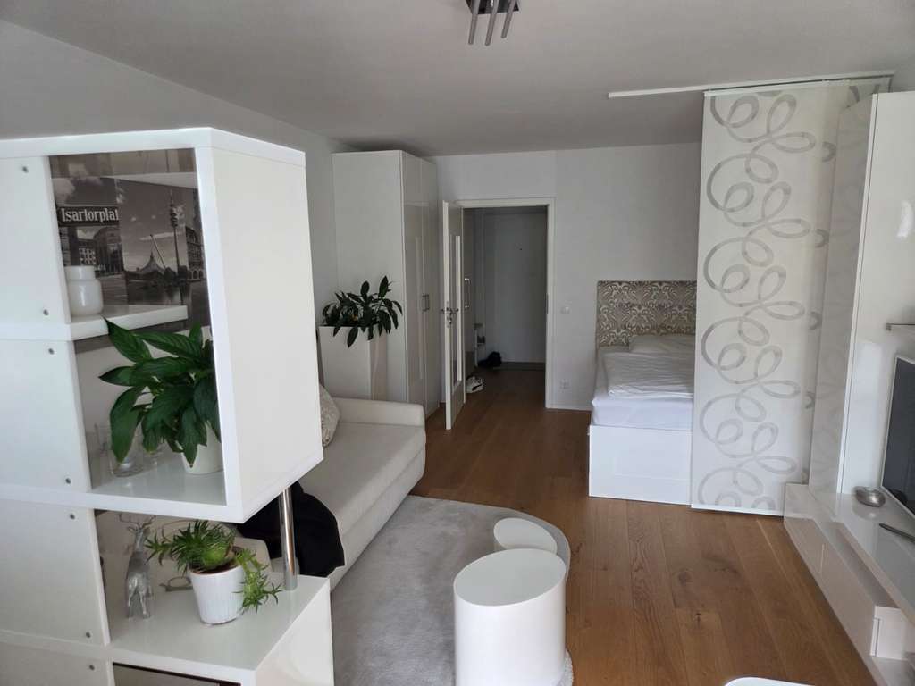 wunderschöne vollmöblierte Eigentumswohnung in München zu verkaufen