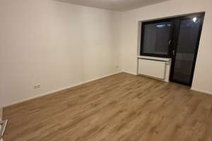 Top Moderne 3 Zimmerwohnung im Erstbezug nach Sanierung – Euler Str. 25, 40477 Pempelfort, Düsseldorf – Vorschaubild 2