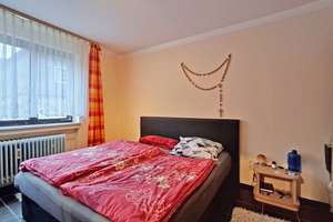 Einziehen & ankommen – gepflegte Doppelhaushälfte mit kleinem Garten und Carport – Die vollständige Adresse der Immobilie erhältst du vom Anbieter., 96349 Steinwiesen – Vorschaubild 4