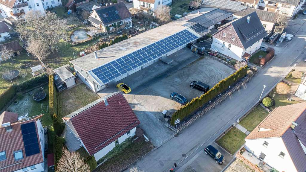 Immobilie in Kaisersbach - Einfamilienhaus mit Lagerhalle und Erweiterungsfläche - Bild 2