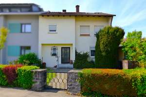 * Doppelhaushälfte mit großem Garten und Garage * – Die vollständige Adresse der Immobilie erhältst du vom Anbieter., 88250 Weingarten – Vorschaubild 2
