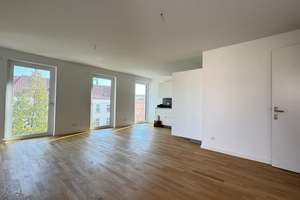 Luxuriöses Dachgeschoss mit ruhiger Terrasse und EBK ! – Florastraße  67B, 13187 Pankow (Ortsteil), Berlin – Vorschaubild 3