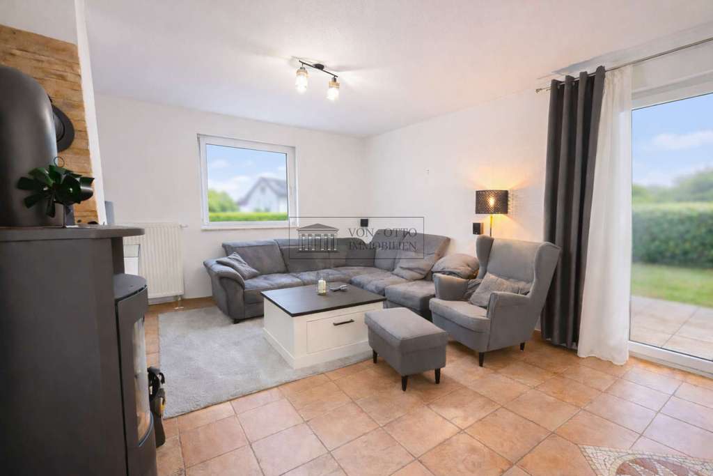 Immobilie in Toppenstedt - Einfamilienhaus mit Kamin, Südterrasse & Dachboden - Bild 4