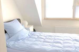 Geschmackvolle Wohnung mit zwei Räumen und Einbauküche in Düsseldorf, Exklusive und neuwertig – Witzelstraße 1A, 40225 Bilk, Düsseldorf – Vorschaubild 3