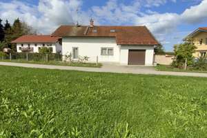 Älteres Einfamilienhaus in einer ruhigen Ortsrandlage


  – Die vollständige Adresse der Immobilie erhältst du vom Anbieter., 83549 Eiselfing – Vorschaubild 3