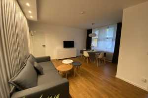 Sofort freie, ruhig gelegene  2-Zimmerwohnung mit moderner Einbauküche,  Duschbad  und Balkon. – Nürnberg – Vorschaubild 2