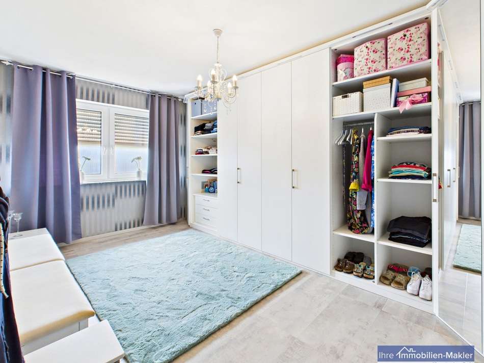 Schlafzimmer 2 OG