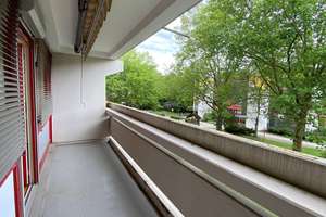 Bezugsfreie 3-Zimmer-Wohnung mit Westbalkon direkt am Olympiapark – 80809 Am Luitpoldpark, München – Vorschaubild 4