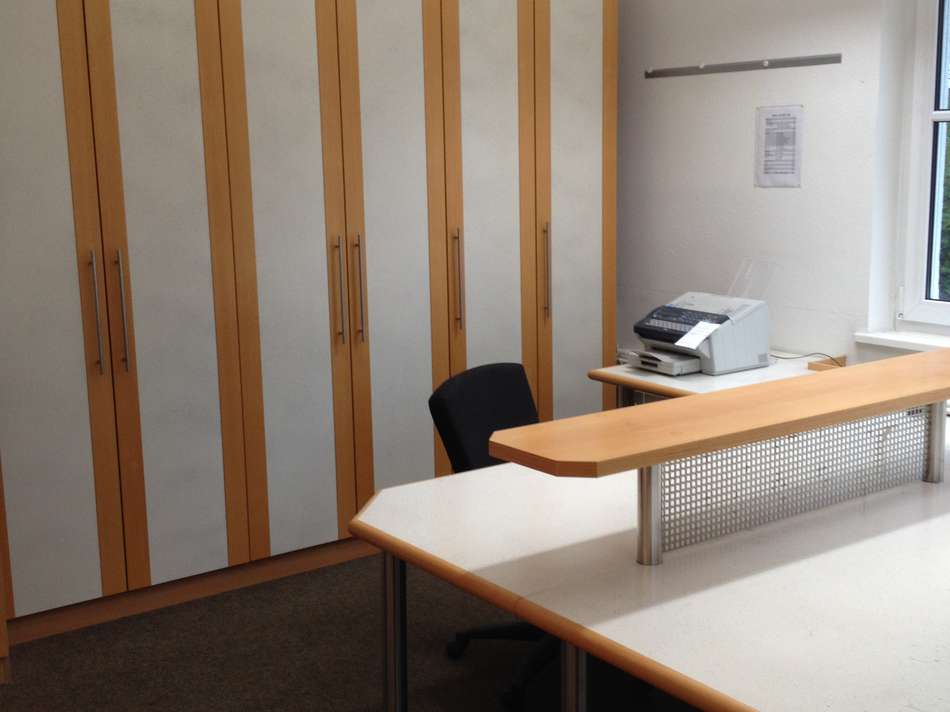 Büro EG