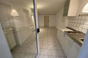 Tolles Studentenapartment in der Südstadt! Souterrain. Eigener Innenhof! Duschbad! EBK. – Argelanderstraße 86, 53115 Südstadt, Bonn – Vorschaubild 3