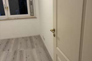 Renovierter Bungalow mit großer Terrasse, hellem Wohnbereich & Garage – Hamburg 22399 – 22399 Hummelsbüttel, Hamburg – Vorschaubild 17