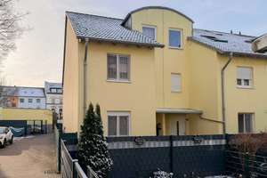 Gepflegtes Reihenendhaus in Köln-Buchheim – 135 m² Wohnfläche, 6 Zimmer und Keller