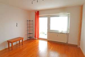 Fernsicht geboten! Gepflegtes Dreifam.-Haus mit zwei Garagen und Carport – Die vollständige Adresse der Immobilie erhältst du vom Anbieter., 92690 Pressath – Vorschaubild 11