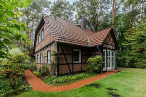 bezugsfertiges Einfamilienhaus auf großem Grundstück am Waldrand