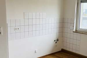 Blick ins Grüne: Ruhige 2-Zimmer-Wohnung mit Balkon – Ringlerstraße 11, 85057 Nordwest, Ingolstadt – Vorschaubild 5