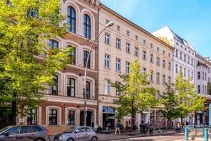 Ein Rückzugsort mitten in der Stadt – Stilvolle Altbauwohnung mit sonnigem Westbalkon – Die vollständige Adresse der Immobilie erhältst du vom Anbieter., 10117 Mitte (Ortsteil), Berlin – Vorschaubild 13