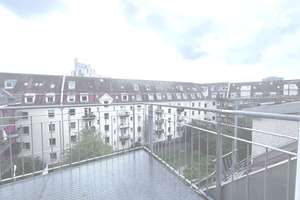 Charmante 2 Zimmerwohnung  ca. 50 qm mit großem Balkon zum Innenhof
