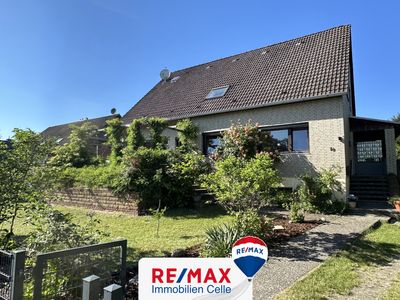 Zweifamilienhaus in naturnaher Dorfrandlage! (JS-1020-221)