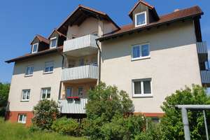 ruhiges Wohnen am Ortsrand von Walsdorf: 3-Zimmer-Wohnung mit Balkon