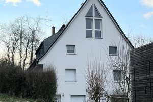 Vielseitiges 6-Familienhaus mit einer freien Wohnung und zusätzlichem Ausbaupotenzial – Die vollständige Adresse der Immobilie erhältst du vom Anbieter., 70378 Mühlhausen (Ortsteil), Stuttgart – Vorschaubild 2
