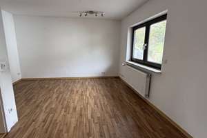 Viel Platz für Ihren Alltag: 4-Zimmer-Wohnung in Koblenz-Niederberg – Die vollständige Adresse der Immobilie erhältst du vom Anbieter., 56077 Niederberg, Koblenz – Vorschaubild 5
