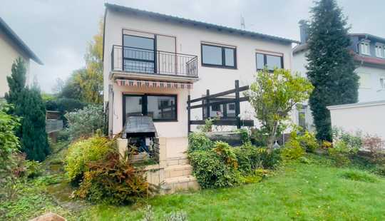 Bild von EFH mit Einliegerwohnung in ruhiger, begehrter Lage von Niederhöchststadt.