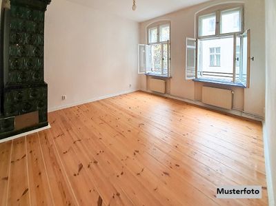 Helle 3-Zimmer-Wohnung mit sonnigem Balkon