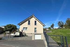 Schickes, energieeffizientes und liebevoll gepflegtes Familiendomizil mit schönem Garten ! Frei nach – Die vollständige Adresse der Immobilie erhältst du vom Anbieter., 54450 Freudenburg – Vorschaubild 3