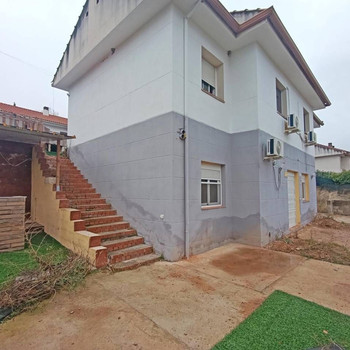 Haus zum Verkauf in Ambite