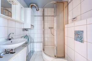 Viel Licht, guter Schnitt: Ihr gemütliches 4-Zimmer-Quartier mit Wohlfühlgarantie – Die vollständige Adresse der Immobilie erhältst du vom Anbieter., 44225 Barop, Dortmund – Vorschaubild 8