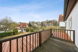 Zuhause voller Fantasie: Zwei Häuser auf großem Grundstück in Groß Borstel – Die vollständige Adresse der Immobilie erhältst du vom Anbieter., 22453 Groß Borstel, Hamburg – Vorschaubild 10