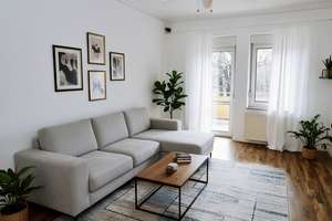 Charmante und modernisierte 2,5 Zimmer Altbauwohnung mit 2 zusätzlichen Räumen – Die vollständige Adresse der Immobilie erhältst du vom Anbieter., 70376 Hallschlag, Stuttgart – Vorschaubild 3