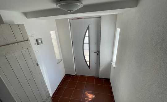 Gute Kapitalanlage.. saniertes 3 Familienhaus mit  3 Stellplätze