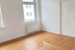 Provisionsfrei: Stilvolle 3-Zimmer-Altbauwohnung an der Grenze zu Unterbilk | Friedrichstadt | 95 m² – Die vollständige Adresse der Immobilie erhältst du vom Anbieter., 40217 Unterbilk, Düsseldorf – Vorschaubild 2