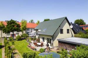 *Casa bifamiliare - Zweifamilienhaus - tlw. vermietet.*ca. 280 m² WNFl.* – Die vollständige Adresse der Immobilie erhältst du vom Anbieter., 13591 Staaken, Berlin – Vorschaubild 2