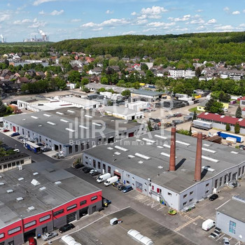 Ausreichend Stellplätze | 220 m² | Renovierung nach Absprache