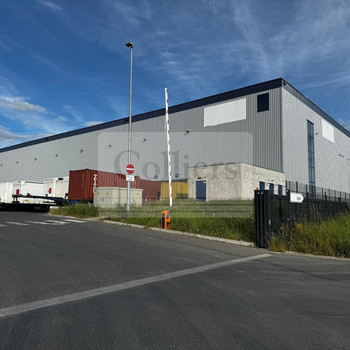 Logistikhalle in Düren | Rampen | 12,20 m Deckenhöhe | Sprinklerung 