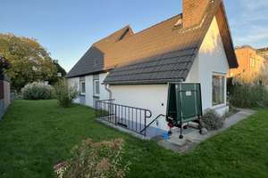 Einfamilienhaus mit Anbau auf sonnigem Grundstück – Die vollständige Adresse der Immobilie erhältst du vom Anbieter., 22459 Niendorf, Hamburg – Vorschaubild 2