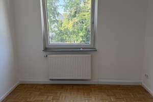 Schöne 3 Zimmer Wohnung mit kleinem Balkon u. Küche in Duisburgs bevorzugter Lage am Springwall – Die vollständige Adresse der Immobilie erhältst du vom Anbieter., 47051 Altstadt, Duisburg – Vorschaubild 8