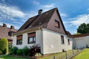 Haus auf tollem Grundstück in schöner Lage! – Die vollständige Adresse der Immobilie erhältst du vom Anbieter., 24145 Gaarden-Süd und Kronsburg, Kiel – Vorschaubild 2